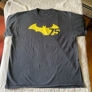 Men's Black Batman 75th Anniversary T-Shirt sz large
